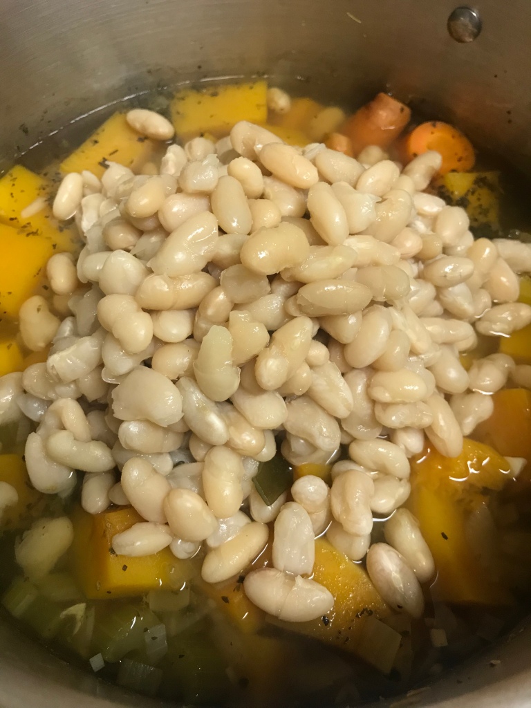 Beans in soup